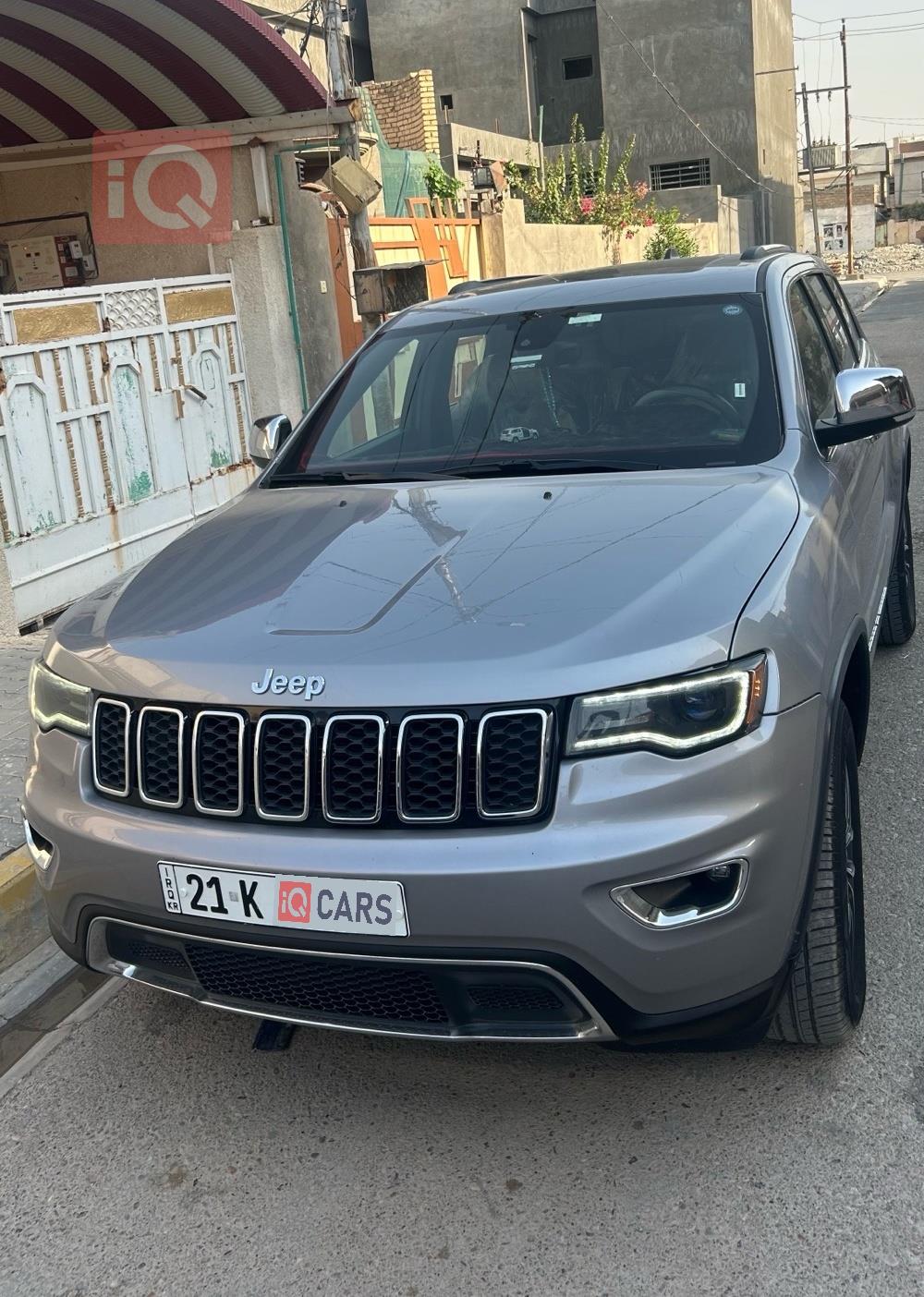 جیپ گراند شیرۆکی